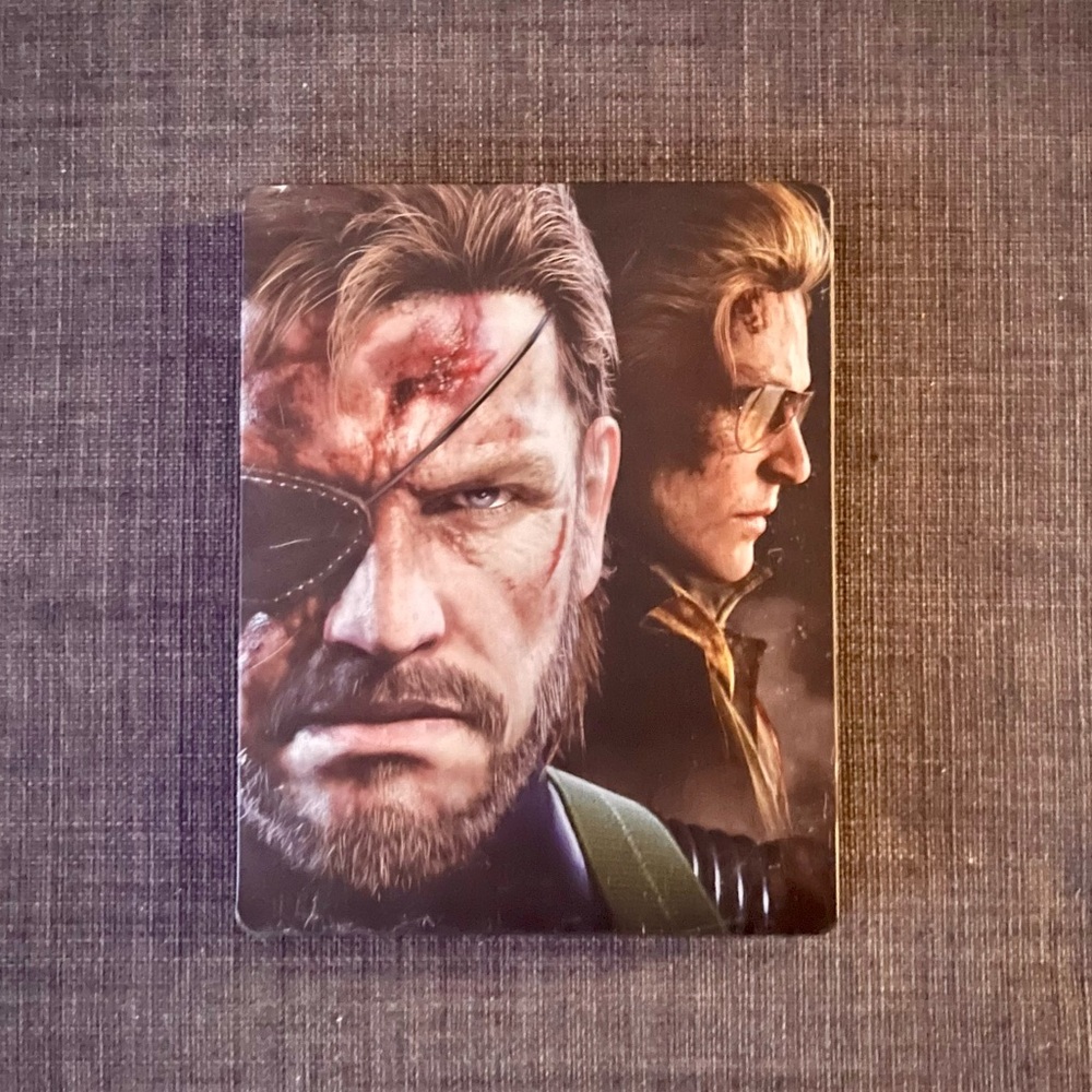 Metal Gear Solid V Phantom‎ Pain Steelbook With Game Xbox One